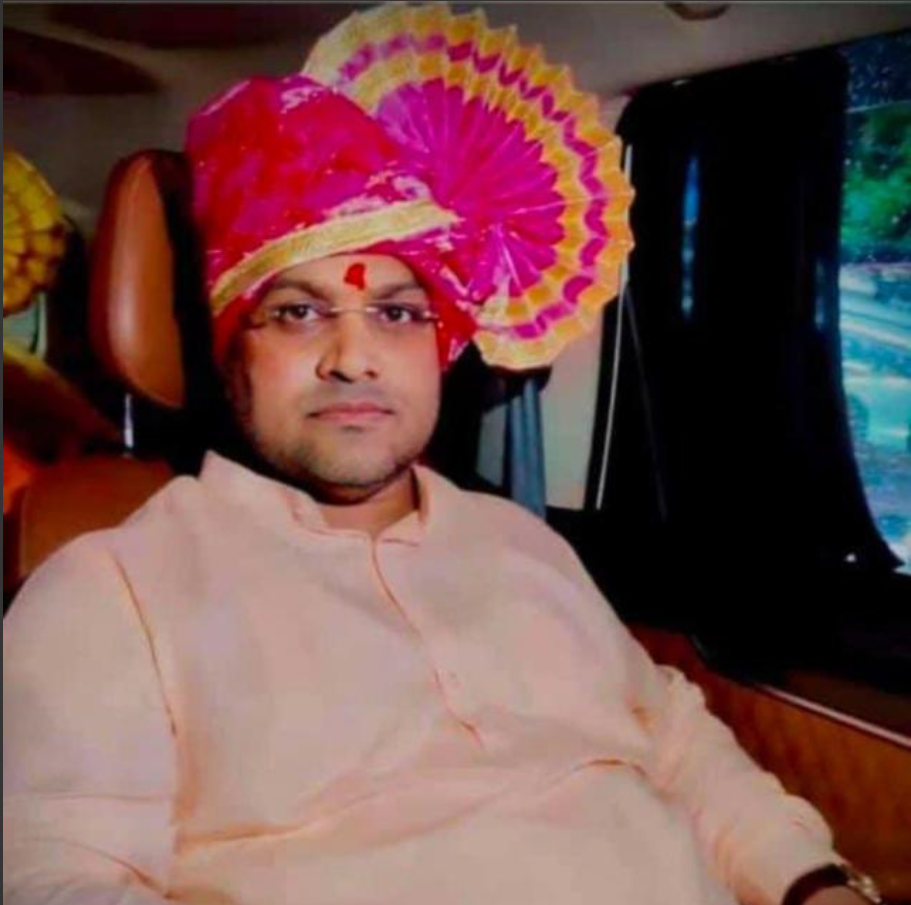 Vijay Chavan's avatar